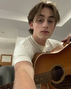 Johnny Orlando : johnny-orlando-1610655048.jpg