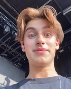 Johnny Orlando : johnny-orlando-1611511110.jpg