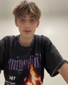 Johnny Orlando : johnny-orlando-1612481843.jpg