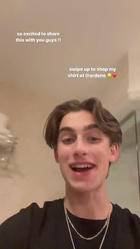 Johnny Orlando : johnny-orlando-1620799107.jpg