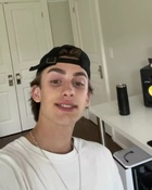 Johnny Orlando : johnny-orlando-1631131792.jpg