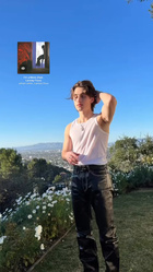 Johnny Orlando : johnny-orlando-1644780986.jpg