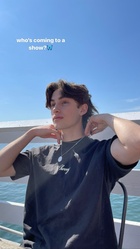 Johnny Orlando : johnny-orlando-1645408824.jpg