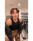 Johnny Orlando : johnny-orlando-1652729066.jpg