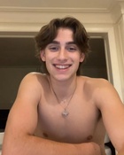 Johnny Orlando : johnny-orlando-1674586359.jpg