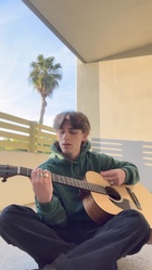 Johnny Orlando : johnny-orlando-1680820425.jpg