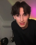 Johnny Orlando : johnny-orlando-1738182600.jpg