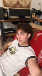 Johnny Orlando : johnny-orlando-1740873408.jpg