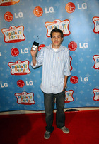 Johnny Simmons : johnny_simmons_1191429593.jpg