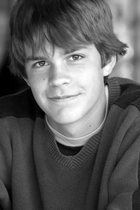 Johnny Simmons : johnny_simmons_1191430825.jpg