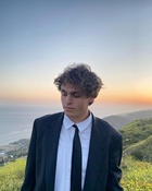 Jonah Marais : jonah-marais-1652394737.jpg