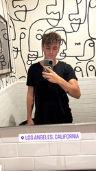 Jonah Marais : jonah-marais-1668639781.jpg