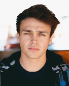 Jonah Marais : jonah-marais-1675716121.jpg