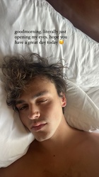 Jonah Marais : jonah-marais-1682274601.jpg