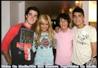 Jonas Brothers : TI4U_u1181508711.jpg