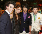 Jonas Brothers : TI4U_u1206907559.jpg