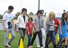 Jonas Brothers : TI4U_u1214926792.jpg