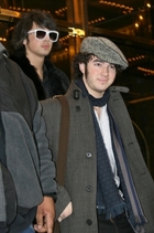 Jonas Brothers : TI4U_u1218938242.jpg