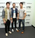 Jonas Brothers : jonas-brothers-1371831649.jpg