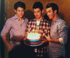 Jonas Brothers : jonas-brothers-1385810005.jpg