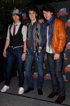 Jonas Brothers : jonas_brothers_1206979889.jpg