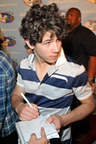 Jonas Brothers : jonas_brothers_1209920323.jpg