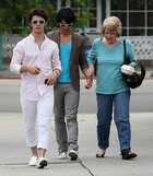 Jonas Brothers : jonas_brothers_1210720109.jpg