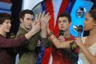 Jonas Brothers : jonas_brothers_1212525038.jpg