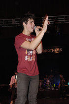 Jonas Brothers : jonas_brothers_1212680206.jpg