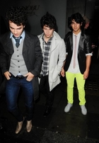 Jonas Brothers : jonas_brothers_1212938021.jpg