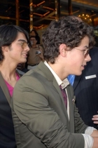 Jonas Brothers : jonas_brothers_1213572019.jpg