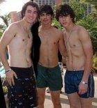 Jonas Brothers : jonas_brothers_1214273331.jpg