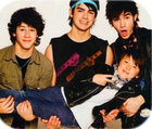 Jonas Brothers : jonas_brothers_1216158426.jpg