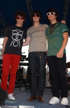 Jonas Brothers : jonas_brothers_1216575600.jpg