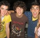 Jonas Brothers : jonas_brothers_1216613053.jpg