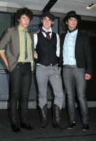 Jonas Brothers : jonas_brothers_1216617275.jpg