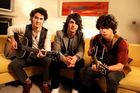 Jonas Brothers : jonas_brothers_1217460499.jpg