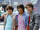 Jonas Brothers : jonas_brothers_1217561199.jpg