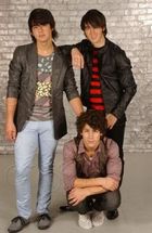 Jonas Brothers : jonas_brothers_1218339347.jpg