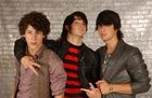 Jonas Brothers : jonas_brothers_1218339429.jpg