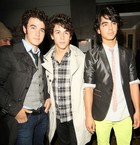 Jonas Brothers : jonas_brothers_1231958940.jpg