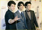Jonas Brothers : jonas_brothers_1234456299.jpg