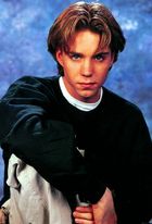 Jonathan Brandis : brand195.jpg