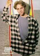 Jonathan Brandis : jb10l.jpg