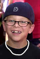 Jonathan Lipnicki : TI4U_u1146947734.jpg