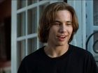 Jonathan Taylor Thomas : jttwalking11.jpg