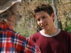 Jonathan Taylor Thomas : jttwalking27.jpg