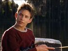 Jonathan Taylor Thomas : jttwalking28.jpg