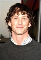 Jonathan Tucker : TI4U_u1141836522.jpg