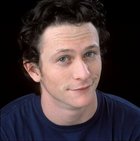 Jonathan Tucker : TI4U_u1141837603.jpg